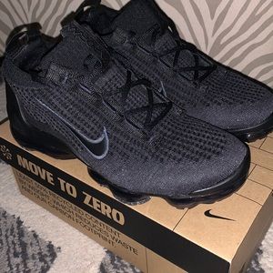 Nike Air VaporMax Flyknit 3 Black Young Boys 5 1/2